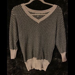 Sweater Black and silver sz M